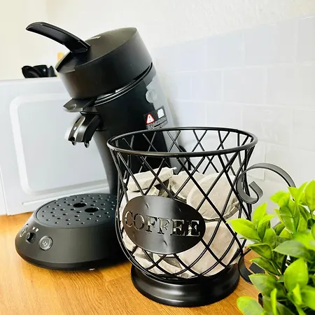 Schoene & Gemuetliche Direkt Am Bahnhof アパート *