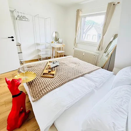 Schoene & Gemuetliche Direkt Am Bahnhof