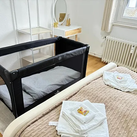 Schoene & Gemuetliche Direkt Am Bahnhof *