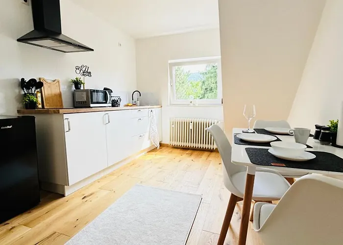 Schoene & Gemuetliche Direkt Am Bahnhof Apartamento