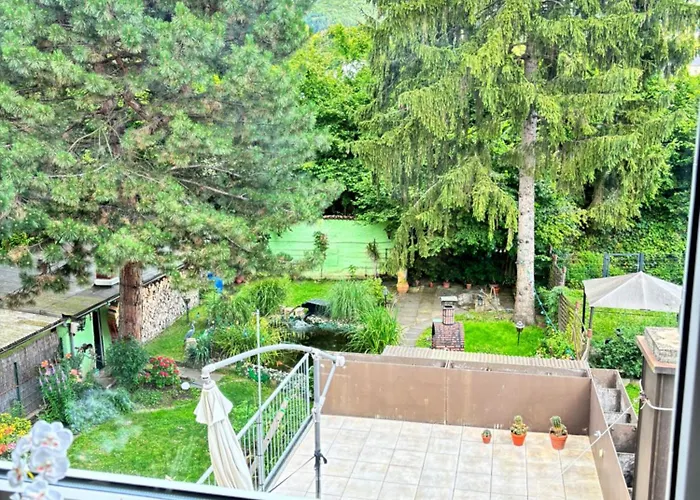 Schoene & Gemuetliche Direkt Am Bahnhof アパート