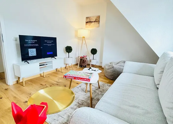 Schoene & Gemuetliche Direkt Am Bahnhof * ラーンシュタイン