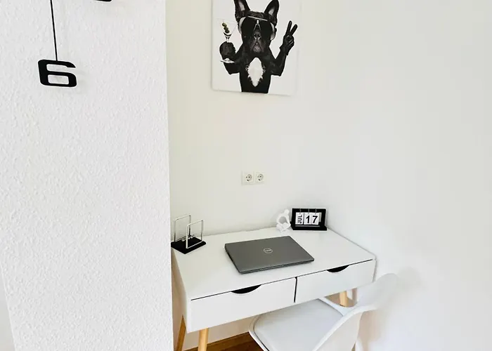 Schoene & Gemuetliche Direkt Am Bahnhof *